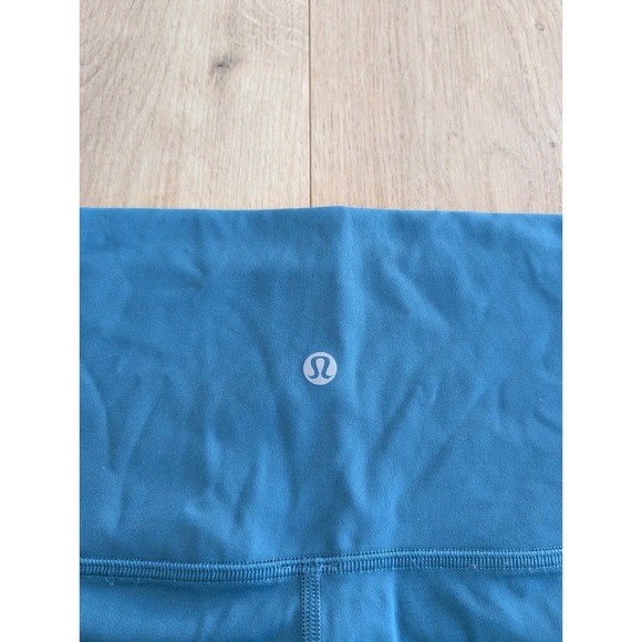 Lululemon Wunder Under Scalloped Hem High-Rise Crop 23" in Capture Blue Size 10 - Picture 2 of 12